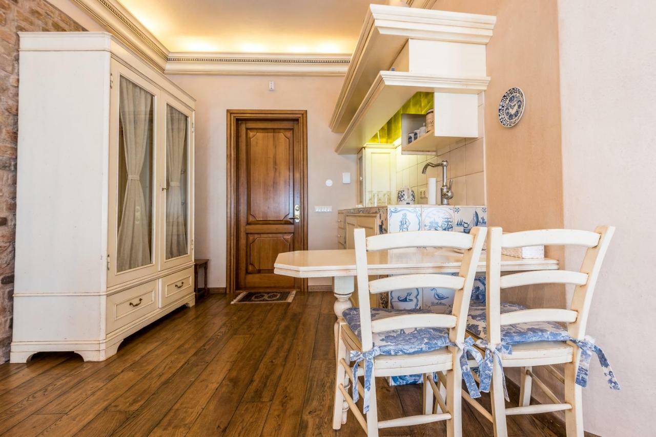 Angel House Vilnius, Pilies Appartement Buitenkant foto
